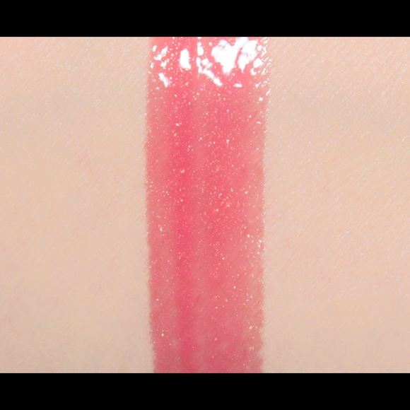 Marc Jacobs Beauty Allow Me (302) - Picture 2 of 5